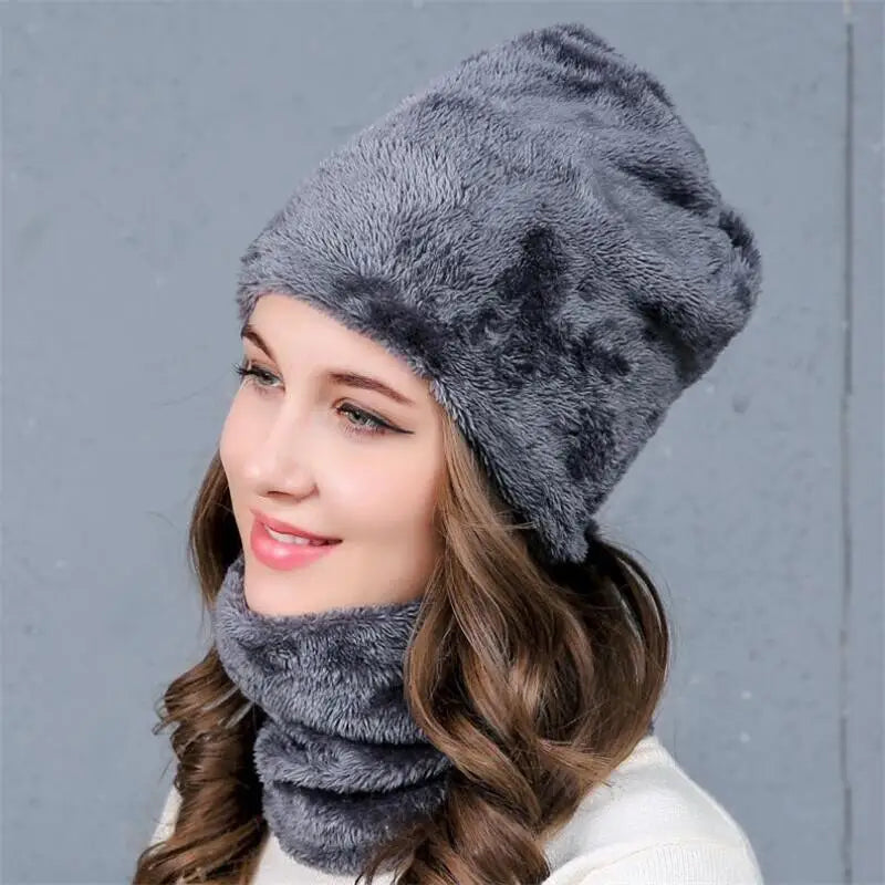 Knitted hat/ neck warmer